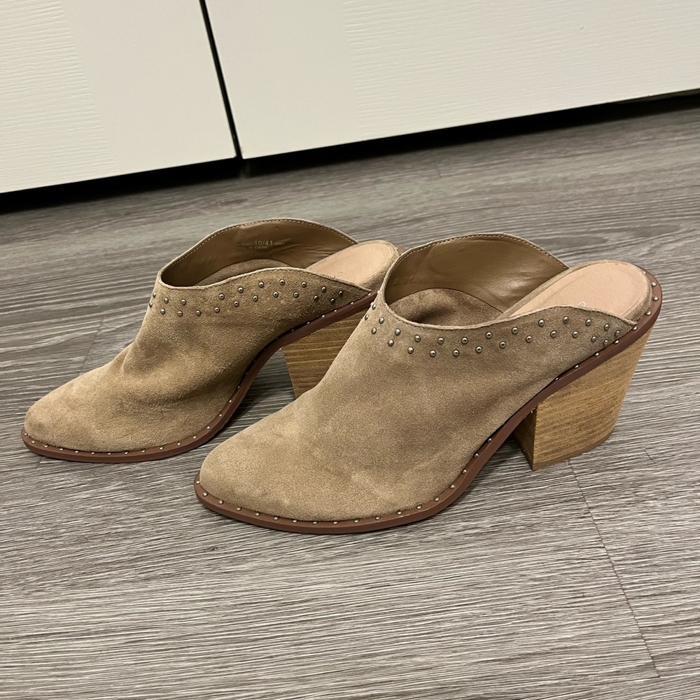 Chinese Laundry Mule
